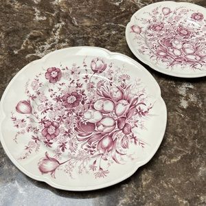 Windsor Ware Johnson England dinner plate luncheon plate euc Purple floral